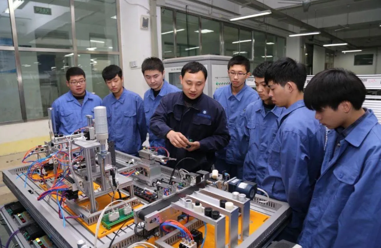 最全！振寧學校招生專業介紹之機械電氣設備銷售專業詳解